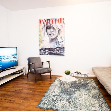 Moderne 2-Zimmer Wohnung! Wlan Und Netflix Inklusive! Zentral Gelegen In Der Historischen Altstadt! Stade Exterior foto