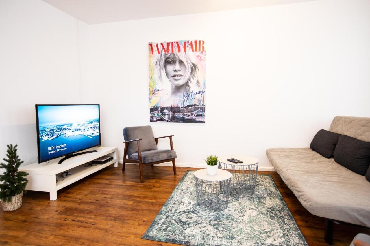 Moderne 2-Zimmer Wohnung! Wlan Und Netflix Inklusive! Zentral Gelegen In Der Historischen Altstadt! Stade Exterior foto