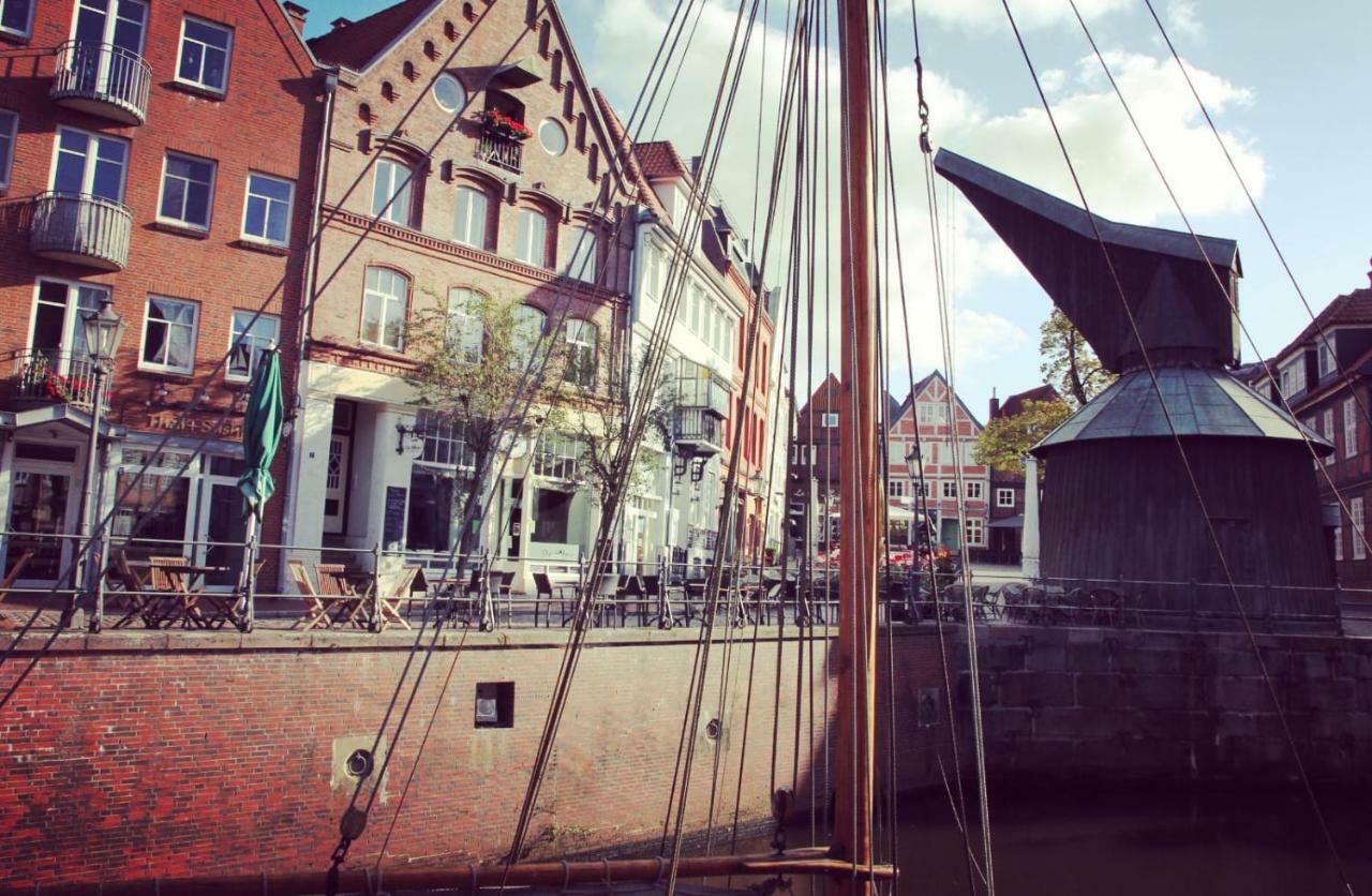 Moderne 2-Zimmer Wohnung! Wlan Und Netflix Inklusive! Zentral Gelegen In Der Historischen Altstadt! Stade Exterior foto